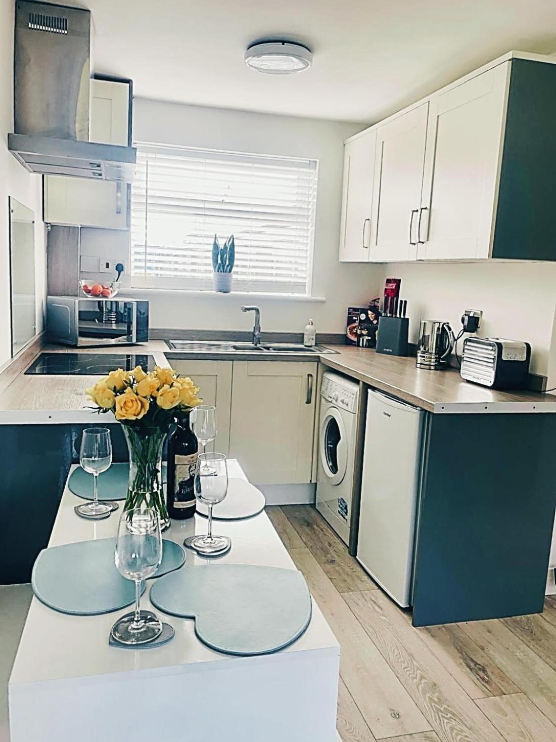 Look No Further Gorgeous Newly Renovated Contemporary Chalet Sandown Bay Holiday Centre Екстер'єр фото